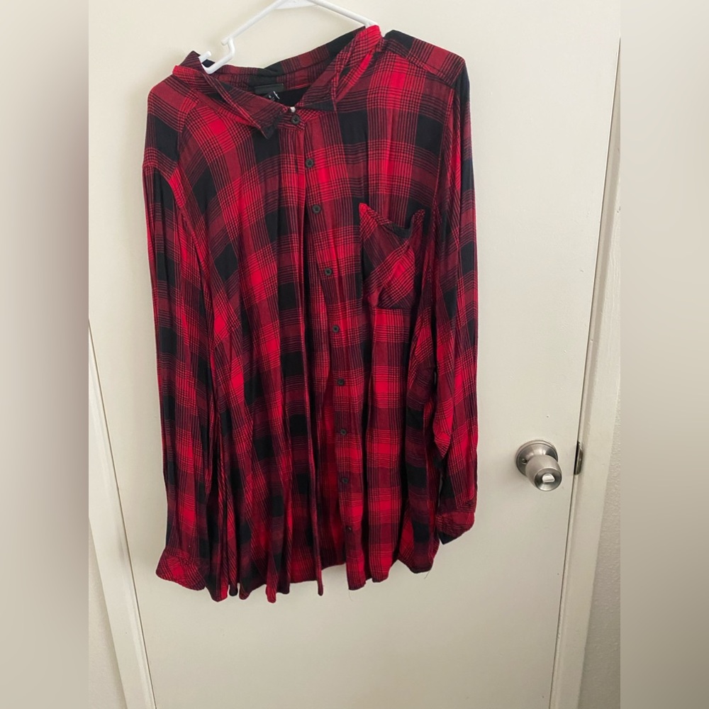 Red skull flannel (used)